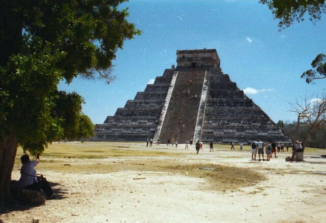 Chichen Itza MayaPiramide Mexico 1998