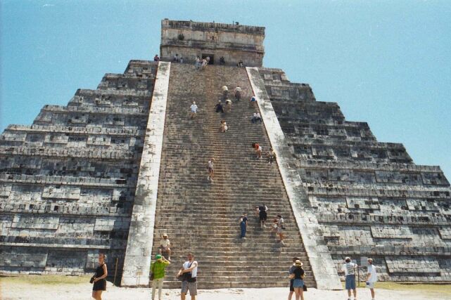 Chichen Itza MayaPiramide Mexico 1998