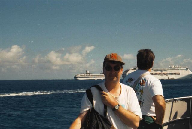 Grand Cayman Cruiseboots -martin